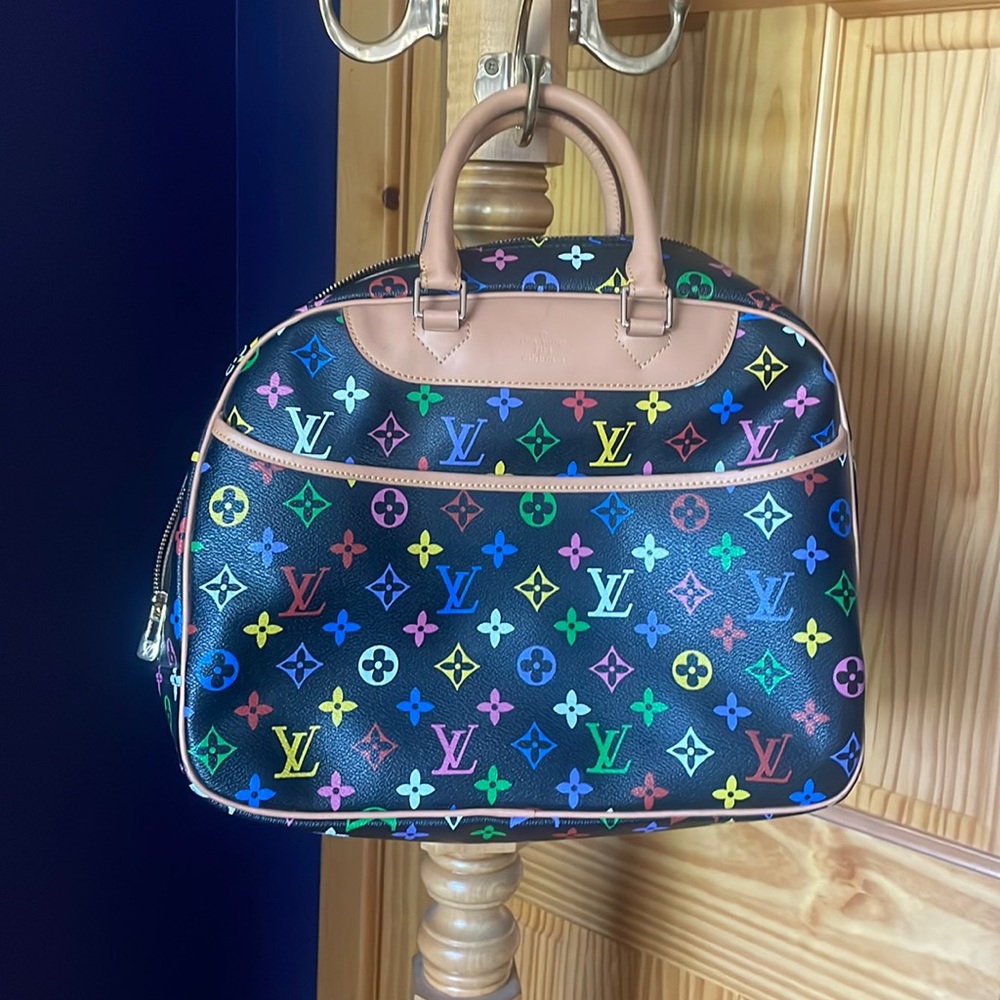 Louis Vuitton purse - Picture 1 of 6